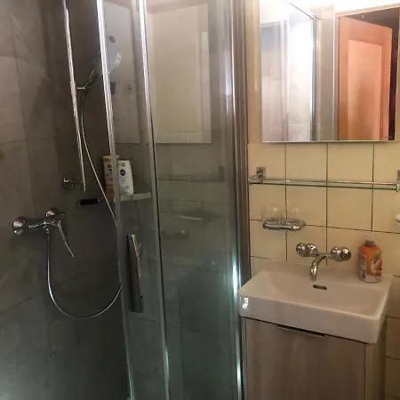 Claquevent * Rougemont